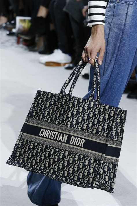 fashion dior accessories.